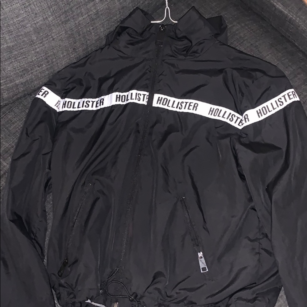 Hollister windbreaker/sweater